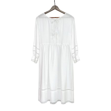 Women's long-sleeved nightdress